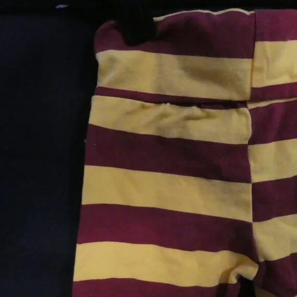 Unbranded - Harry Potter Gryffindor Striped Baby Set - Pants & Hat Only - Picture 9 of 15